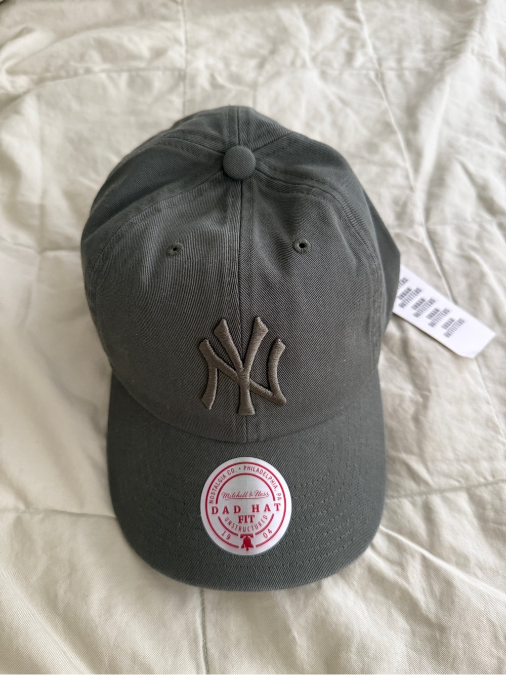 Mitchell & Ness MLB New York Yankees Olive Green Tonal Logo Adjustable Dad Hat - Picture 2 of 6
